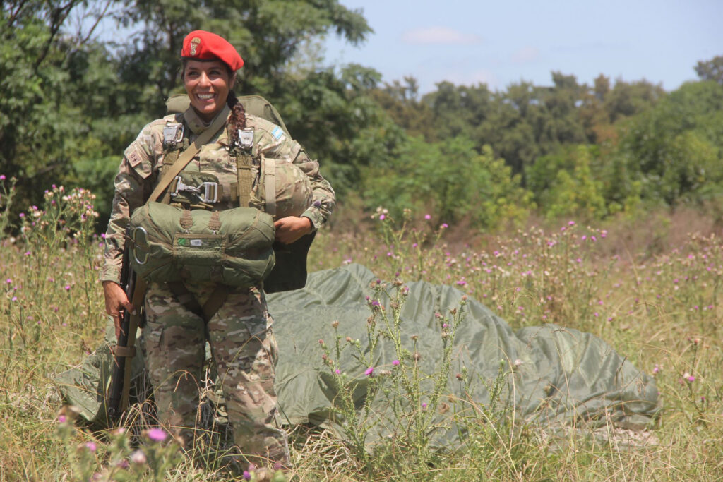 La Mujer En Las Fuerzas Armadas: Salud Y Bienestar